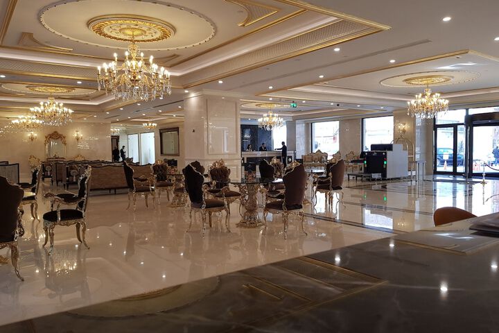 Hotel 2 of 114