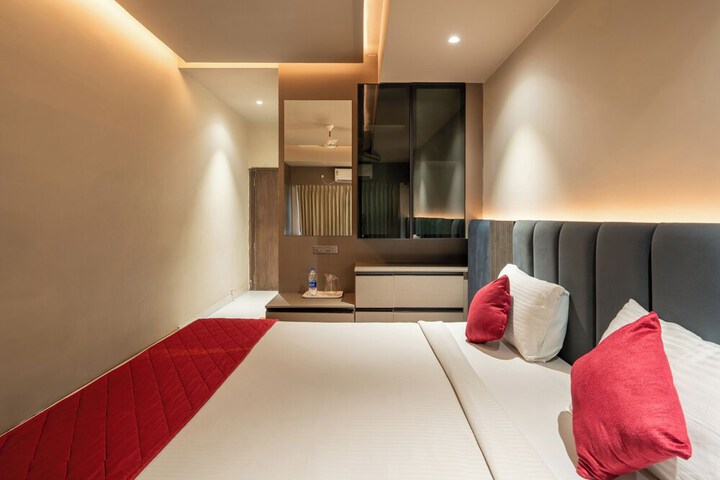Room 7 of 17