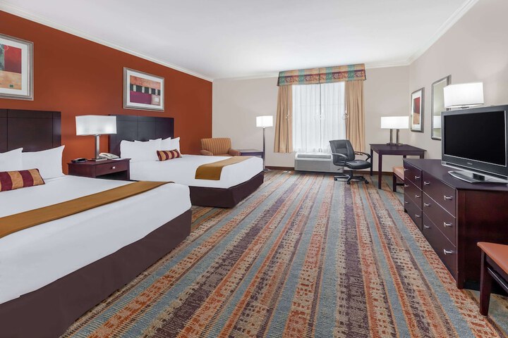 1 King Bed Studio Suite (1 of 5)