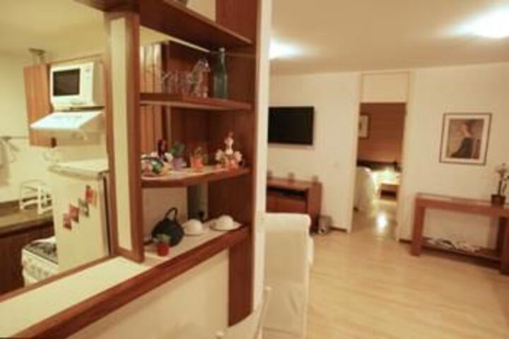 Room 10 of 18