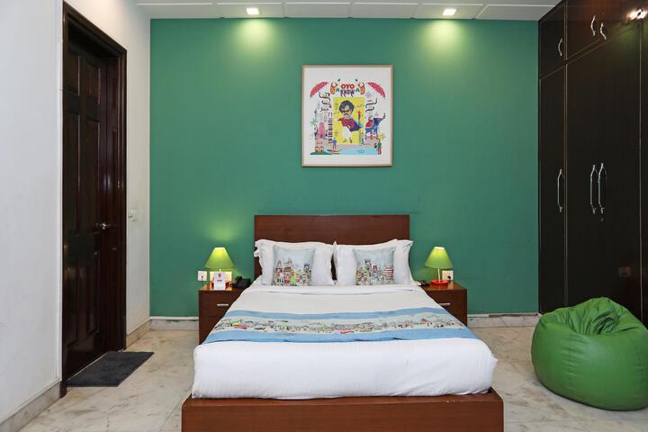 Room 2 of 5