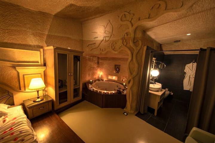 Room 20 of 103
