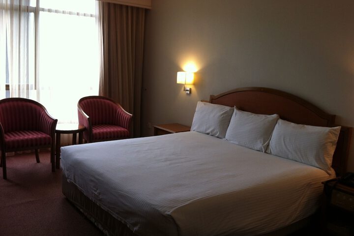 Room 4 of 35
