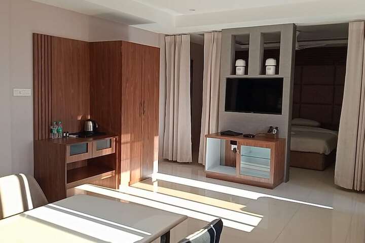 Room 47 of 81