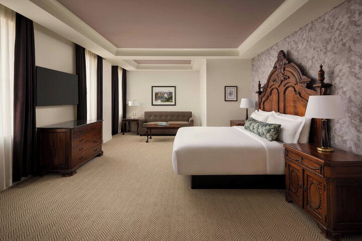 Room 32 of 104