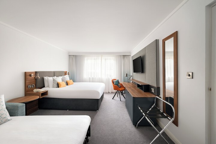 Room 44 of 134