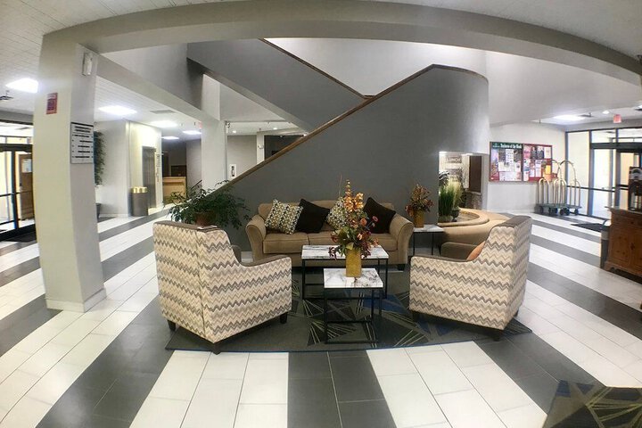 Hotel Interior 4 of 37