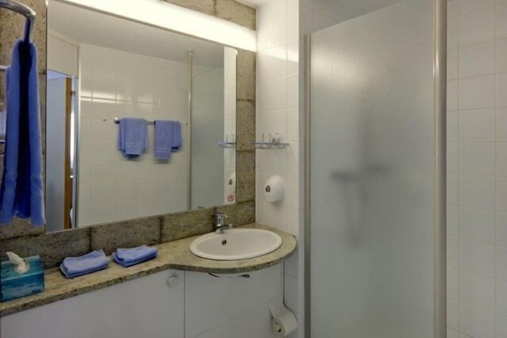 Room 12 of 29