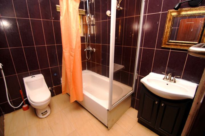 Room 16 of 29