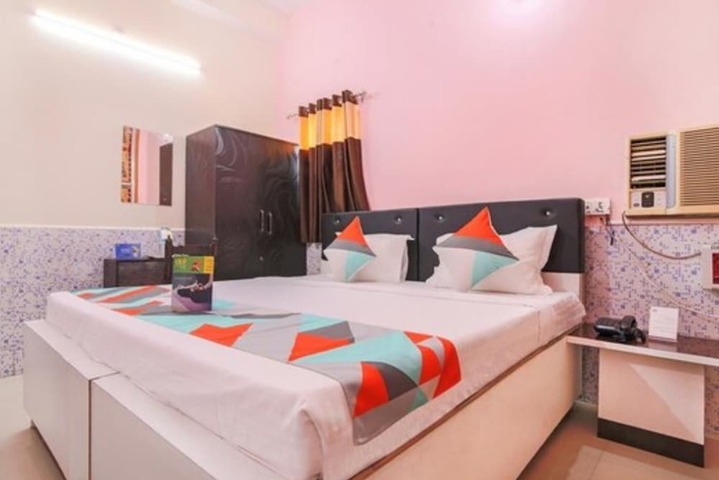 Room 2 of 27