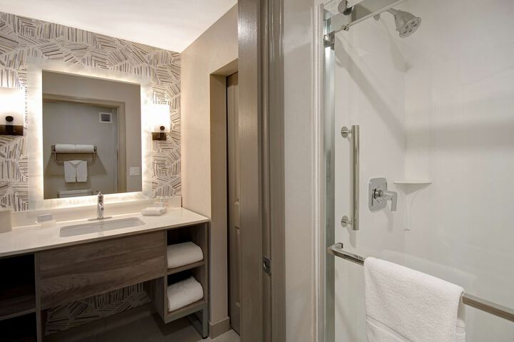 Bathroom shower
