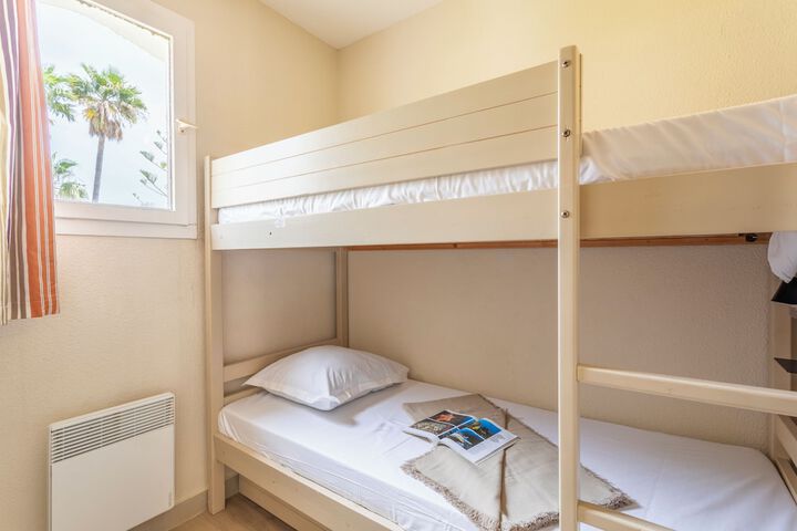 Room 10 of 79