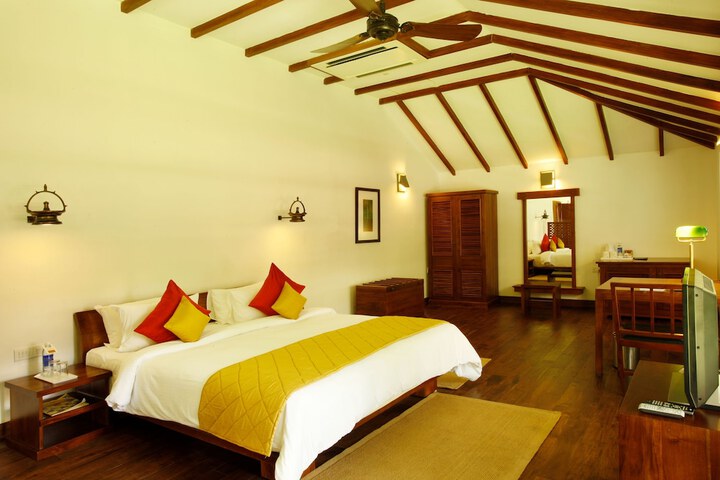 Room 4 of 34