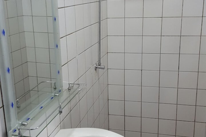 Room 18 of 25