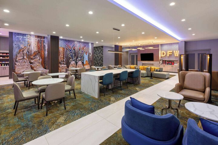 Hotel Interior 4 of 29
