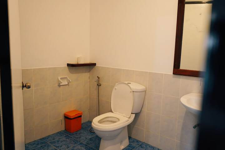 Room 65 of 92