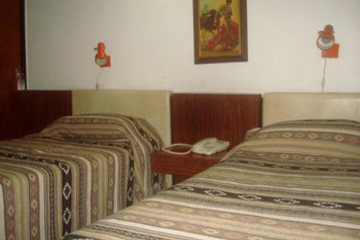 Room 12 of 26