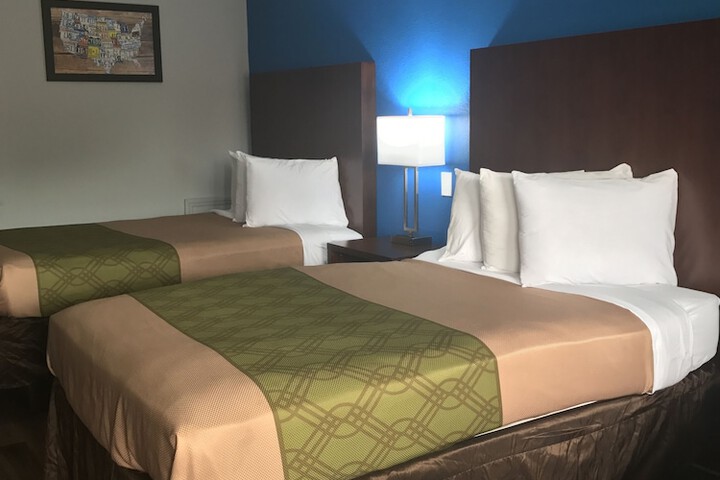 2 Double Beds (14 of 23)