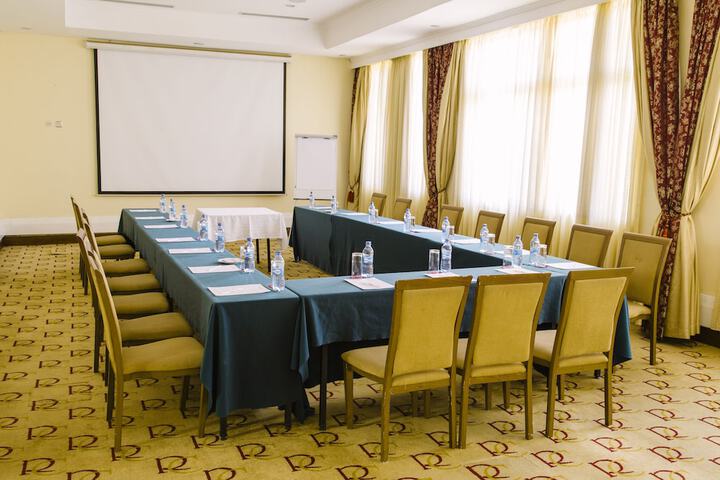 Ballroom/Hall 65 of 96