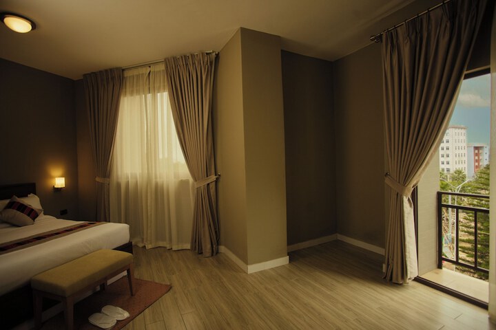 Room 15 of 63