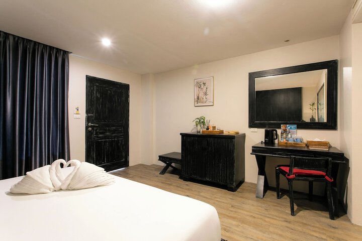 Room 53 of 150