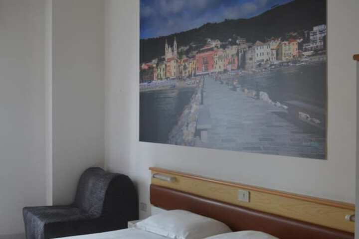 Room 16 of 42