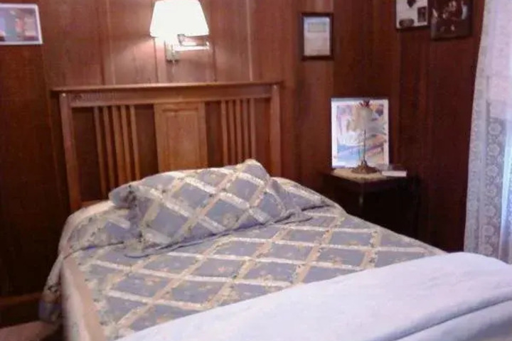 FAIRVIEW MANOR BED AND BREAKFAST