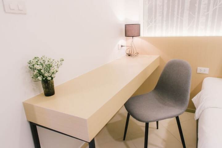 Room 12 of 42