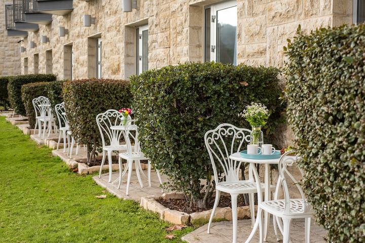 Terrace/Patio 51 of 106