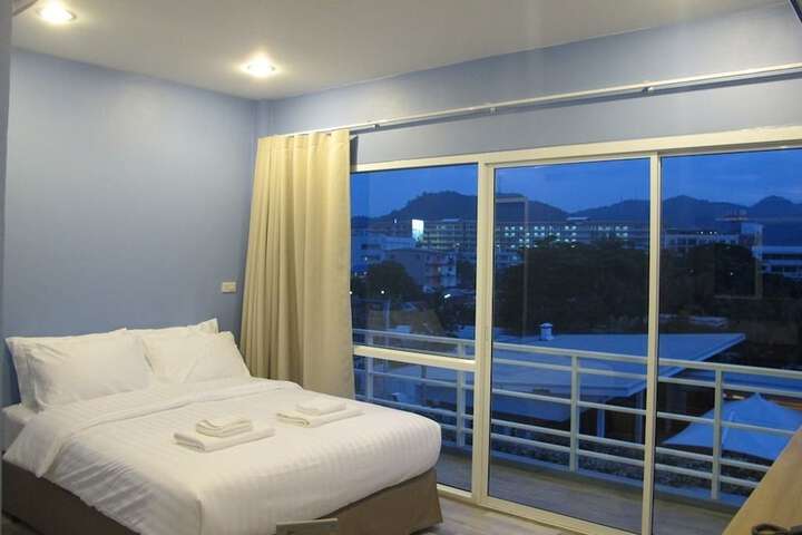 Room 14 of 71