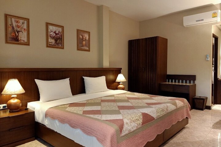 Room 15 of 80
