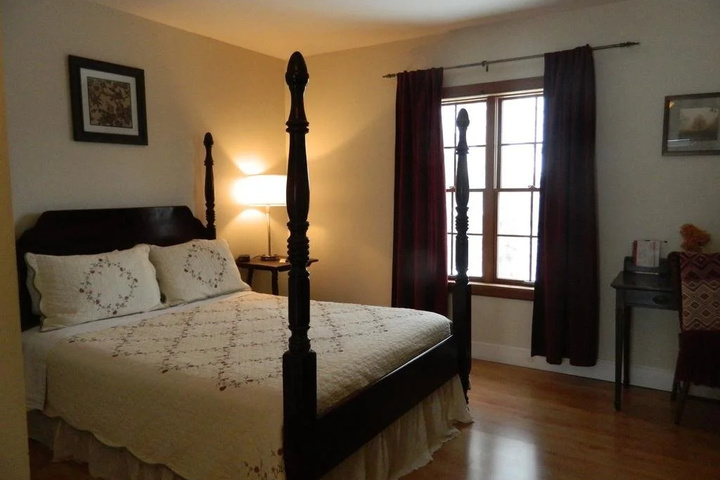 Room 3 of 15
