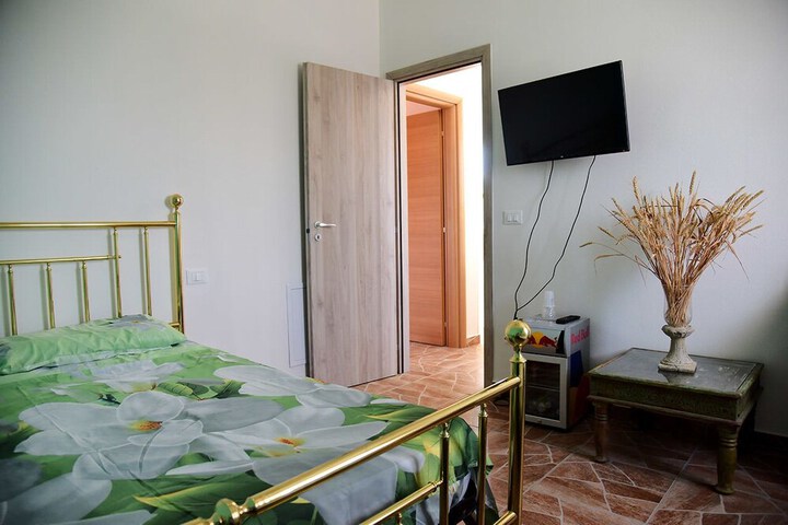 Room 14 of 26
