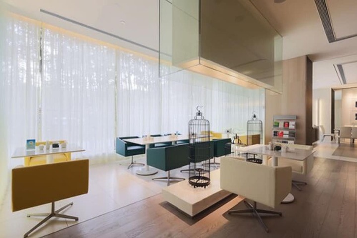 Entrance & Lobby