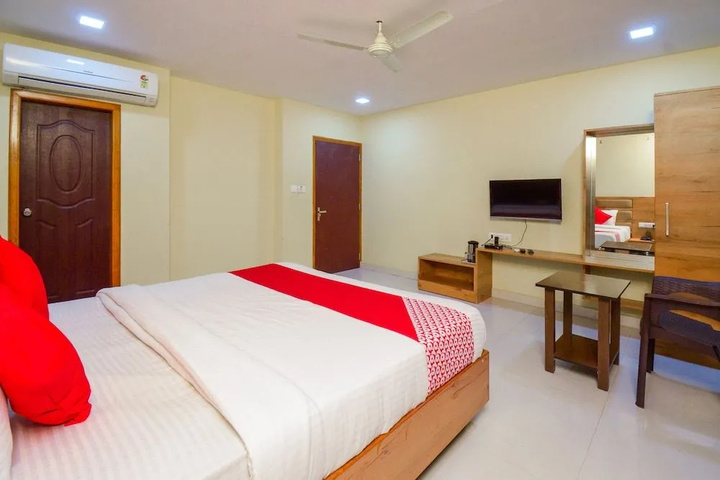 Room 4 of 11