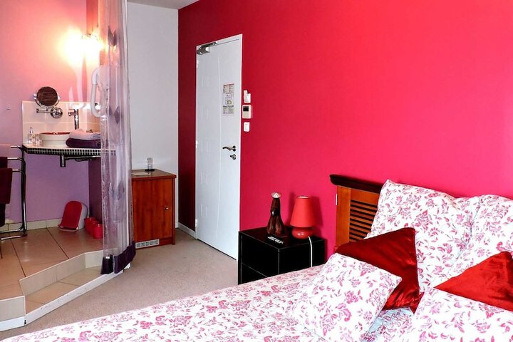 Room 18 of 68
