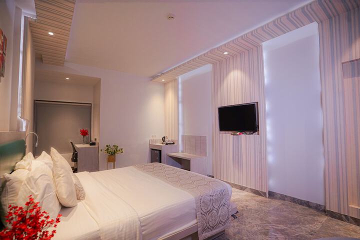 Room 6 of 48