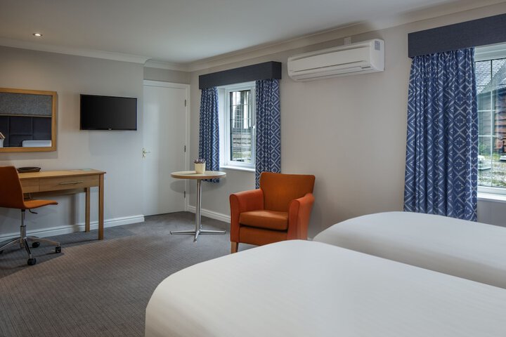 Room 18 of 60