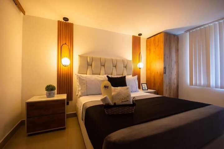 Room 35 of 61