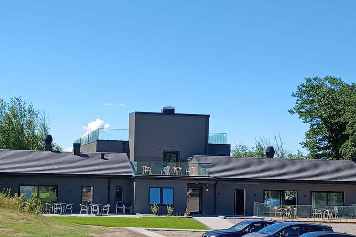 Exterior of Hotell Solstickan Mellbystrand