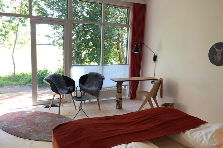 Room 17 of 49