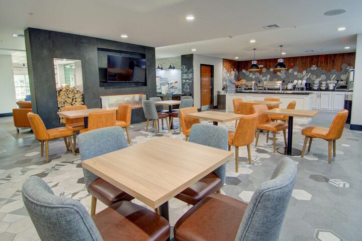 Breakfast area
