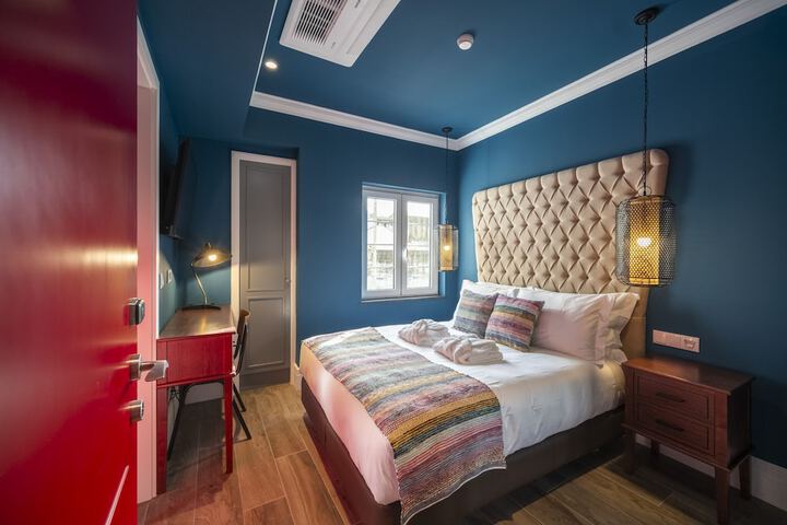Room 9 of 23