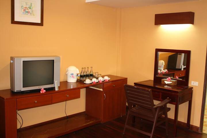 Room 8 of 96