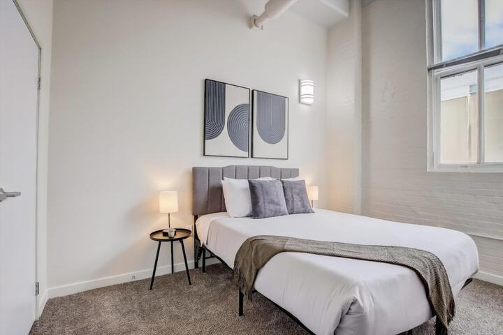 Room 46 of 194