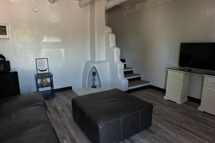 Room 45 of 66