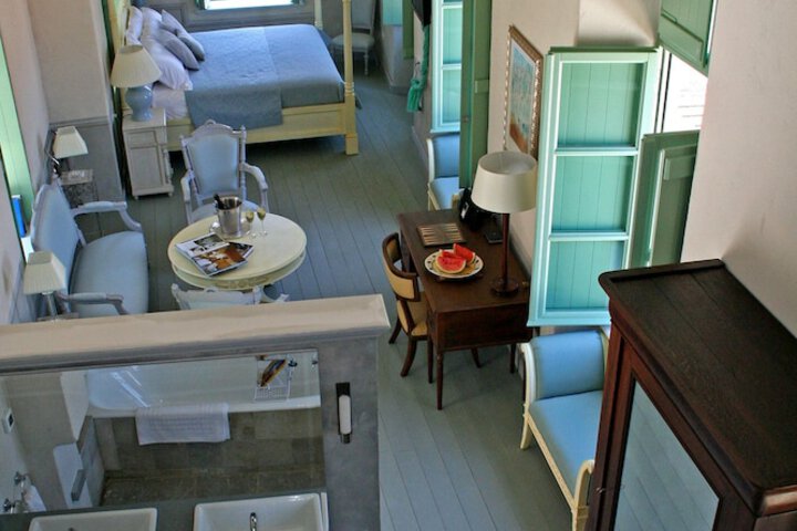 Room 45 of 103