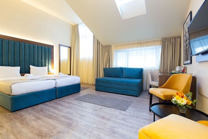 Room 21 of 46