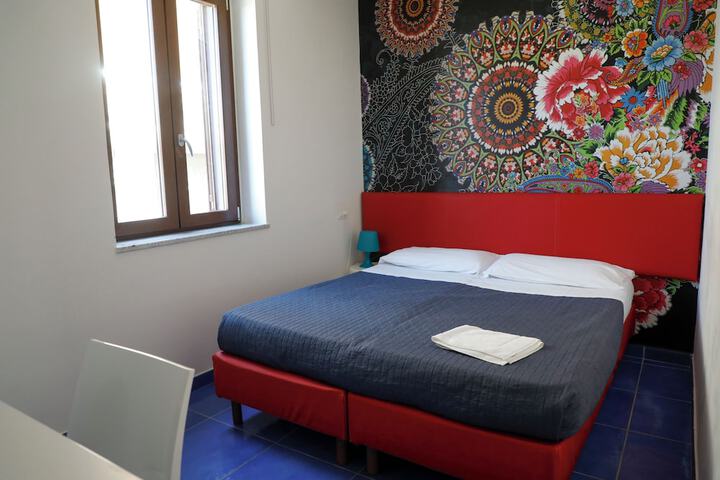 Room 5 of 113