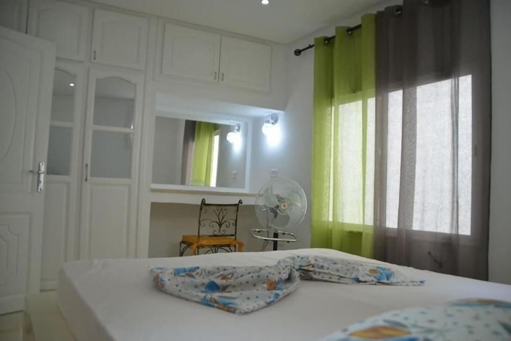 Room 10 of 61